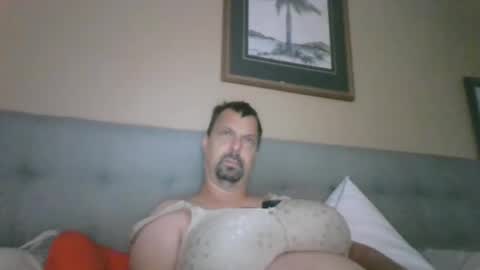 Snapshot of drboobology chatting on October 2025 06:31:01 PM Dr of Boobs and Bras online show from October 2025 06:31:01 PM