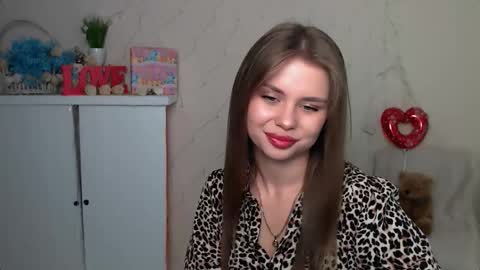 Mari online show from September 2025 06:26:02 AM