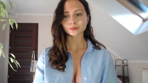 Nicole online show from June 2026 01:50:01 PM