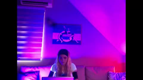 A girl online show from February 2025 07:53:02 AM