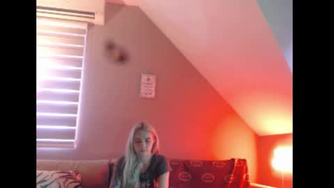 Snapshot of dreamcatcherfantasy chatting on January 2026 08:05:01 AM A girl online show from January 2026 08:05:01 AM