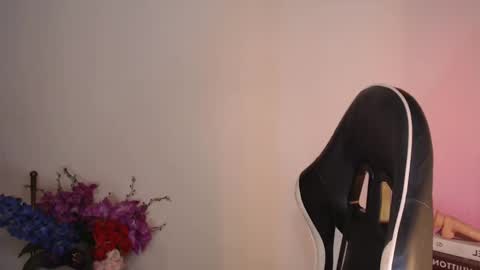 Ysabel online show from December 2024 04:17:01 PM