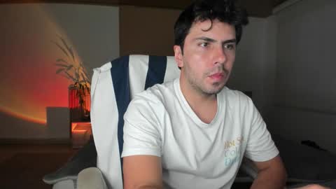 Snapshot of dreamsuxx chatting on November 2025 10:52:02 PM Diego online show from November 2025 10:52:02 PM