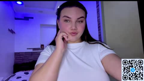Snapshot of dreamyblushfairy chatting on May 2026 07:26:02 AM Mila online show from May 2026 07:26:02 AM