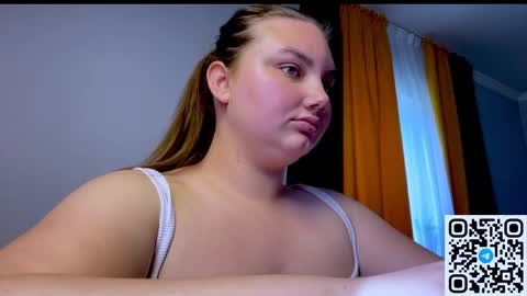 Snapshot of dreamyblushfairy chatting on May 2026 03:31:01 PM Mila online show from May 2026 03:31:01 PM