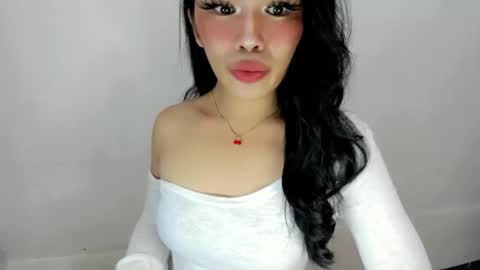 Snapshot of dripqueenxoxo chatting on September 2025 12:15:01 PM miss. Erika online show from September 2025 12:15:01 PM