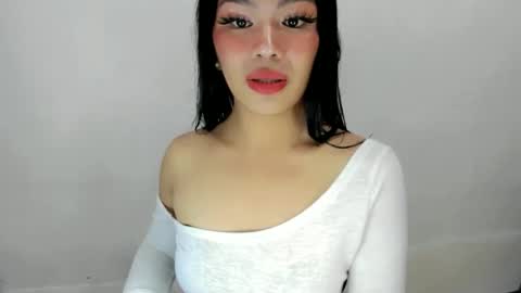 Snapshot of dripqueenxoxo chatting on September 2025 03:36:01 PM miss. Erika online show from September 2025 03:36:01 PM