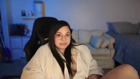 Drizzypeach602 online show from December 2024 04:18:01 AM