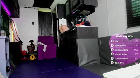 Snapshot of drizzys_room chatting on February 2026 03:38:01 PM DirtyDrizzy online show from February 2026 03:38:01 PM