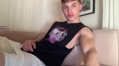 Snapshot of droll_guy chatting on November 2025 03:14:02 PM droll_guy online show from November 2025 03:14:02 PM