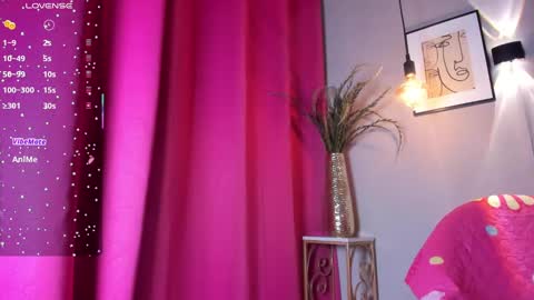 dulce__fiore07 online show from November 2025 12:38:02 PM