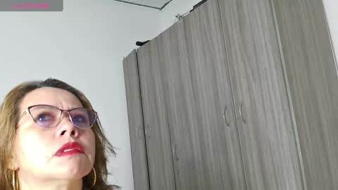 Im Dulce online show from November 2025 02:24:02 AM