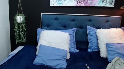 C E L E S T E  online show from February 2025 10:54:01 PM