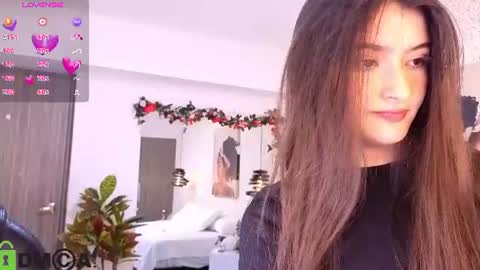 Snapshot of dulce_isabel_ chatting on June 2026 03:53:02 AM dulce_isabel_ online show from June 2026 03:53:02 AM