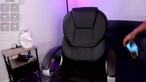 Kitty online show from November 2025 03:28:01 AM