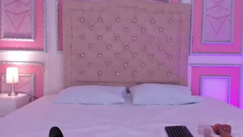 Dulce  online show from March 2026 05:02:02 AM