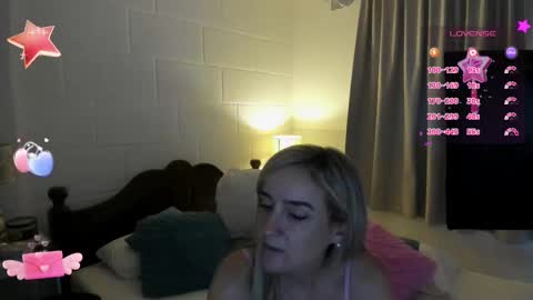 Snapshot of dulcejulia chatting on March 2025 08:21:01 PM Sweetnina online show from March 2025 08:21:01 PM