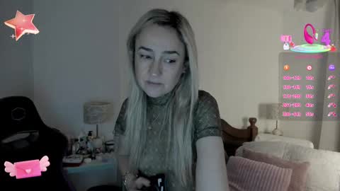 Snapshot of dulcejulia chatting on September 2025 08:19:01 PM Sweetnina online show from September 2025 08:19:01 PM