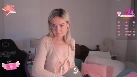 Snapshot of dulcejulia chatting on September 2025 07:41:02 PM Sweetnina online show from September 2025 07:41:02 PM