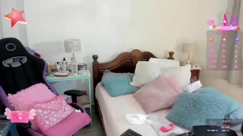 Snapshot of dulcejulia chatting on October 2025 07:11:01 PM Sweetnina online show from October 2025 07:11:01 PM