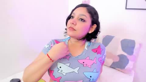 Dulce online show from November 2025 07:26:01 PM