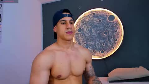 duran_dhikol1 online show from December 2025 11:45:01 PM