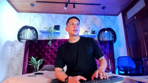 Dustin Sonne online show from November 2025 04:05:01 AM