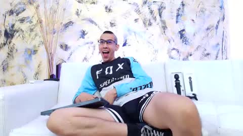 Dustin Dollin online show from January 2025 06:41:02 PM