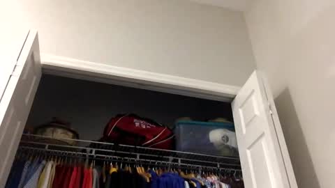 Snapshot of dustinthesweettalker chatting on December 2024 01:43:01 AM Dustinthesweettalker online show from December 2024 01:43:01 AM