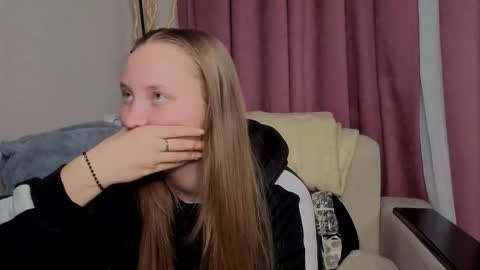 Jenny online show from December 2025 07:11:01 PM