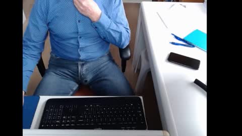 dutchpornking2 online show from October 2025 08:38:01 AM