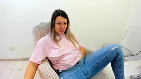 dayana online show from January 2025 02:33:01 AM