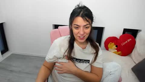 dayana online show from January 2026 05:44:01 AM