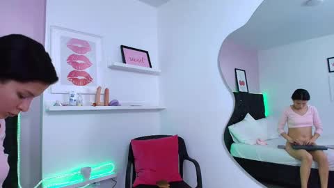 dyanamoon14_ls online show from October 2025 12:52:02 PM