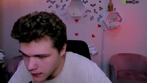 dylan_bold online show from September 2025 07:08:02 PM