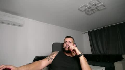 Snapshot of dylan_dom_ chatting on October 2025 08:17:02 PM Dylan Dom online show from October 2025 08:17:02 PM