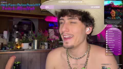 Snapshot of dylandaniel69 chatting on December 2024 02:09:02 AM Dylan Daniel 7.8 online show from December 2024 02:09:02 AM