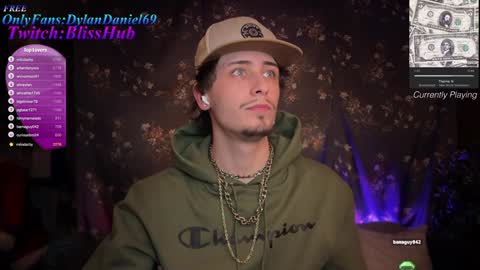 Snapshot of dylandaniel69 chatting on December 2024 07:42:01 AM Dylan Daniel 7.8 online show from December 2024 07:42:01 AM