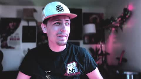 Snapshot of dylandaniel69 chatting on February 2025 07:00:01 PM Dylan Daniel 7.8 online show from February 2025 07:00:01 PM