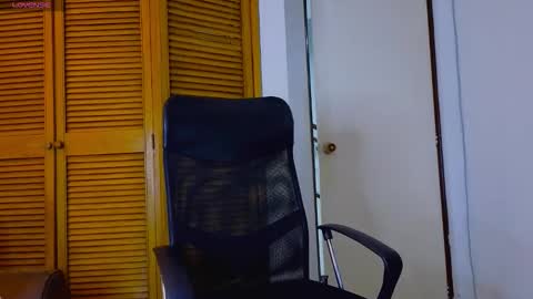 D Y L A N online show from January 2026 03:10:02 AM