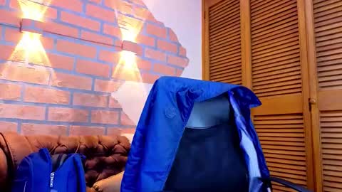 D Y L A N online show from February 2026 02:39:02 AM