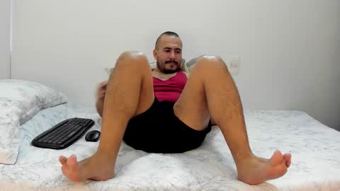 Snapshot of dylanstrong_ chatting on December 2025 10:36:01 PM Dylann and Willy online show from December 2025 10:36:01 PM