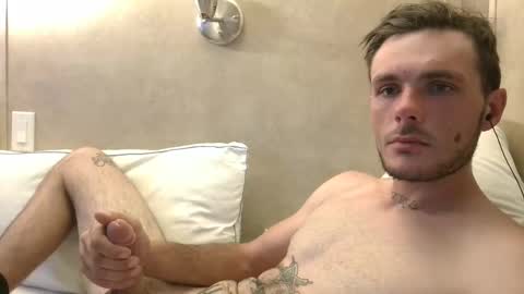 Snapshot of dylp400 chatting on January 2025 09:56:01 AM dylp400 online show from January 2025 09:56:01 AM