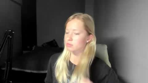 fansly - yourbestbaby online show from February 2025 04:33:02 AM