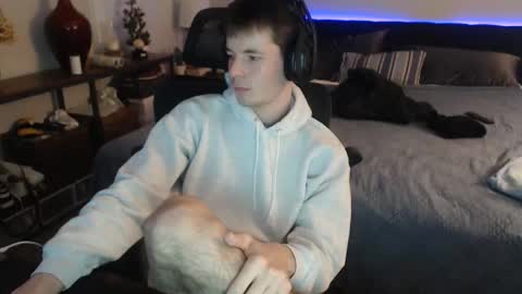 Snapshot of ealexk chatting on March 2026 12:48:02 AM Alex online show from March 2026 12:48:02 AM