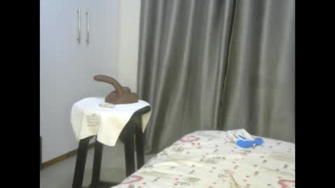 east_queen online show from February 2025 04:02:01 PM