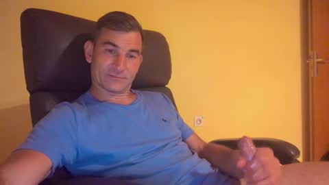 Snapshot of easystyle1 chatting on July 2026 09:03:02 PM Andrew online show from July 2026 09:03:02 PM