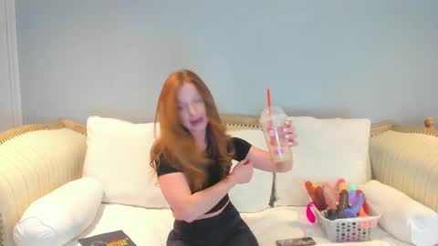 Snapshot of eatmygingersnapps chatting on January 2025 03:47:02 PM Allison online show from January 2025 03:47:02 PM