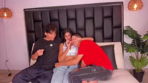 Snapshot of eber_gonzalez chatting on January 2026 07:38:02 PM Boys Prado Vikingo and Girl online show from January 2026 07:38:02 PM
