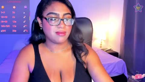 Snapshot of ebony__queen2 chatting on May 2026 09:10:02 PM ebony__queen2 online show from May 2026 09:10:02 PM